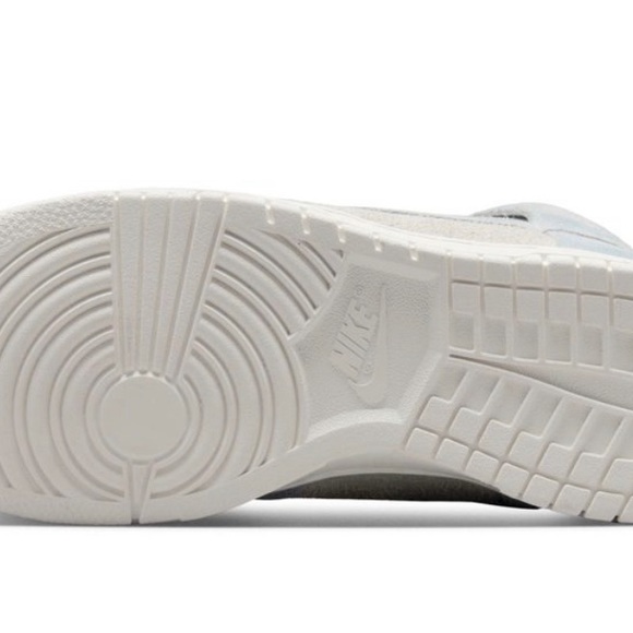 [Brand NewFD0882-400] Womens Nike DUNK HIGH SE 'CLOUDS CELESTINE BLUE' (W) - Picture 5 of 5